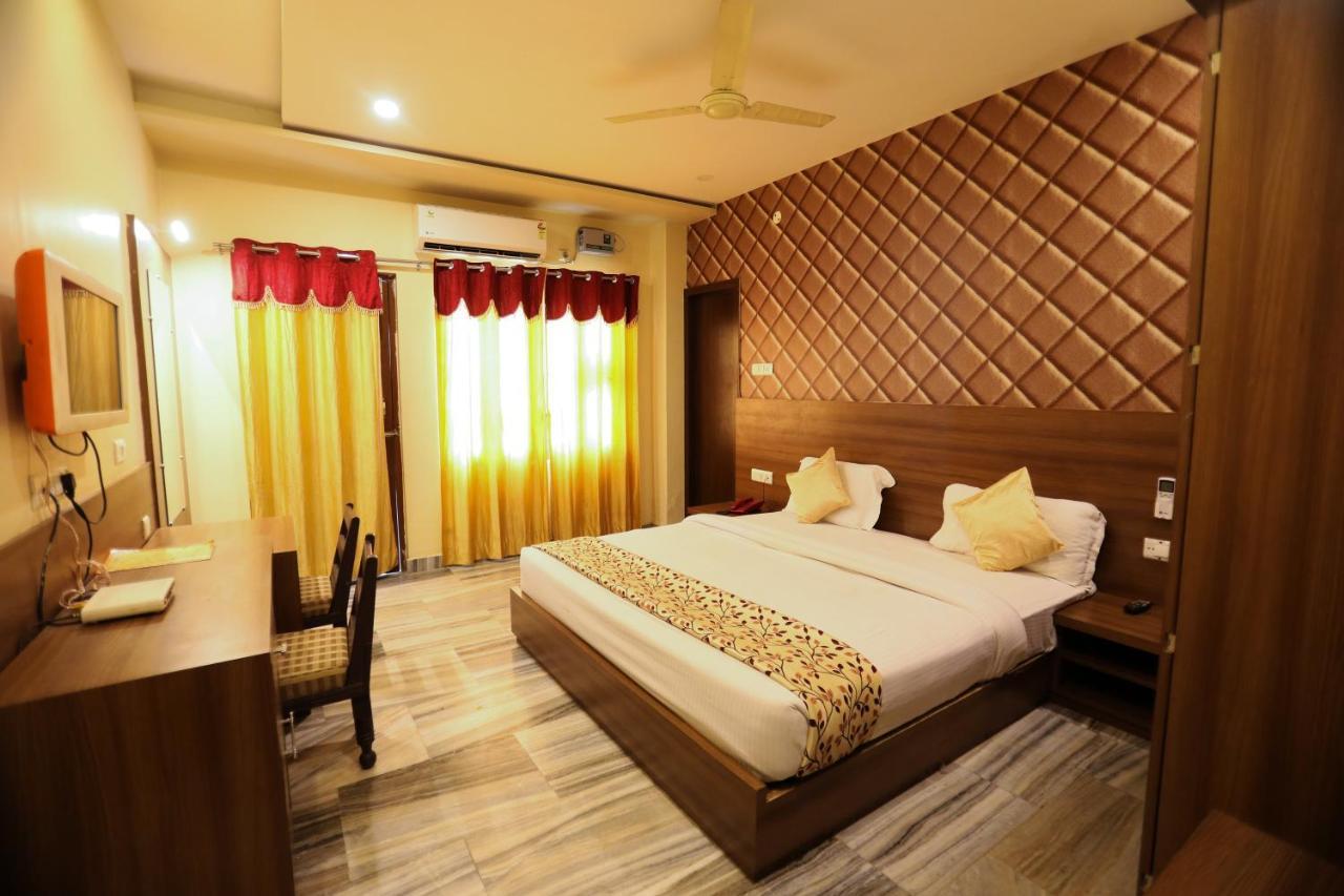 Hotel Vishwanath Varanasi Exteriör bild