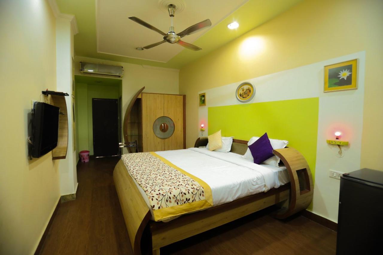 Hotel Vishwanath Varanasi Exteriör bild